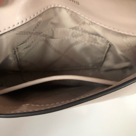 Michael Kors side bag - Picture 4 of 5